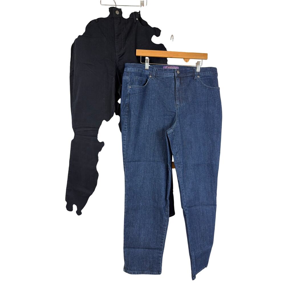 NWT Gloria Vanderbilt 16W LOT OF 2 Straight Leg Jeans Black & Blue